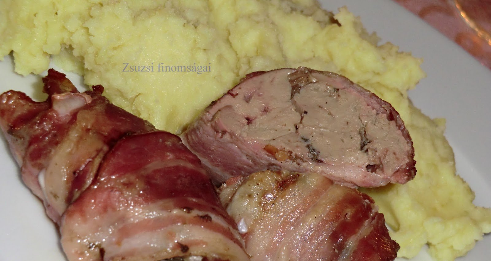 Baconbe tekert csirkemáj