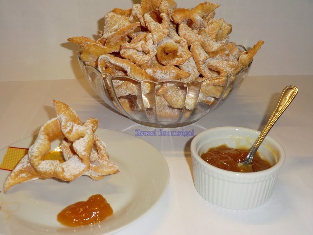 Csöröge (forgács) fánk