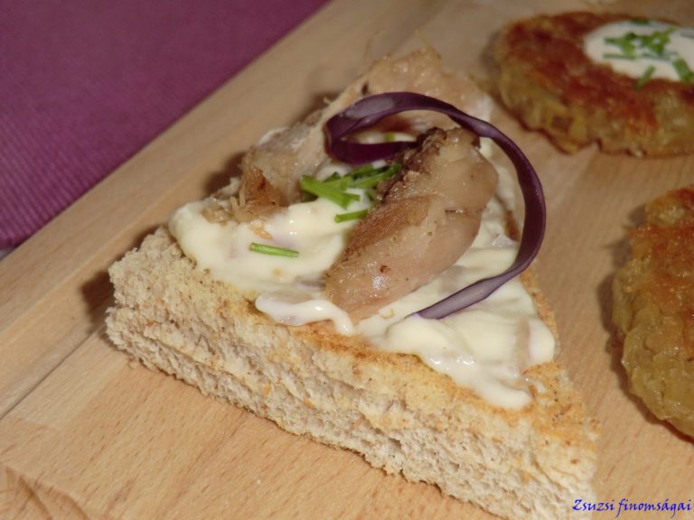 Mini szendvics a svédasztalról