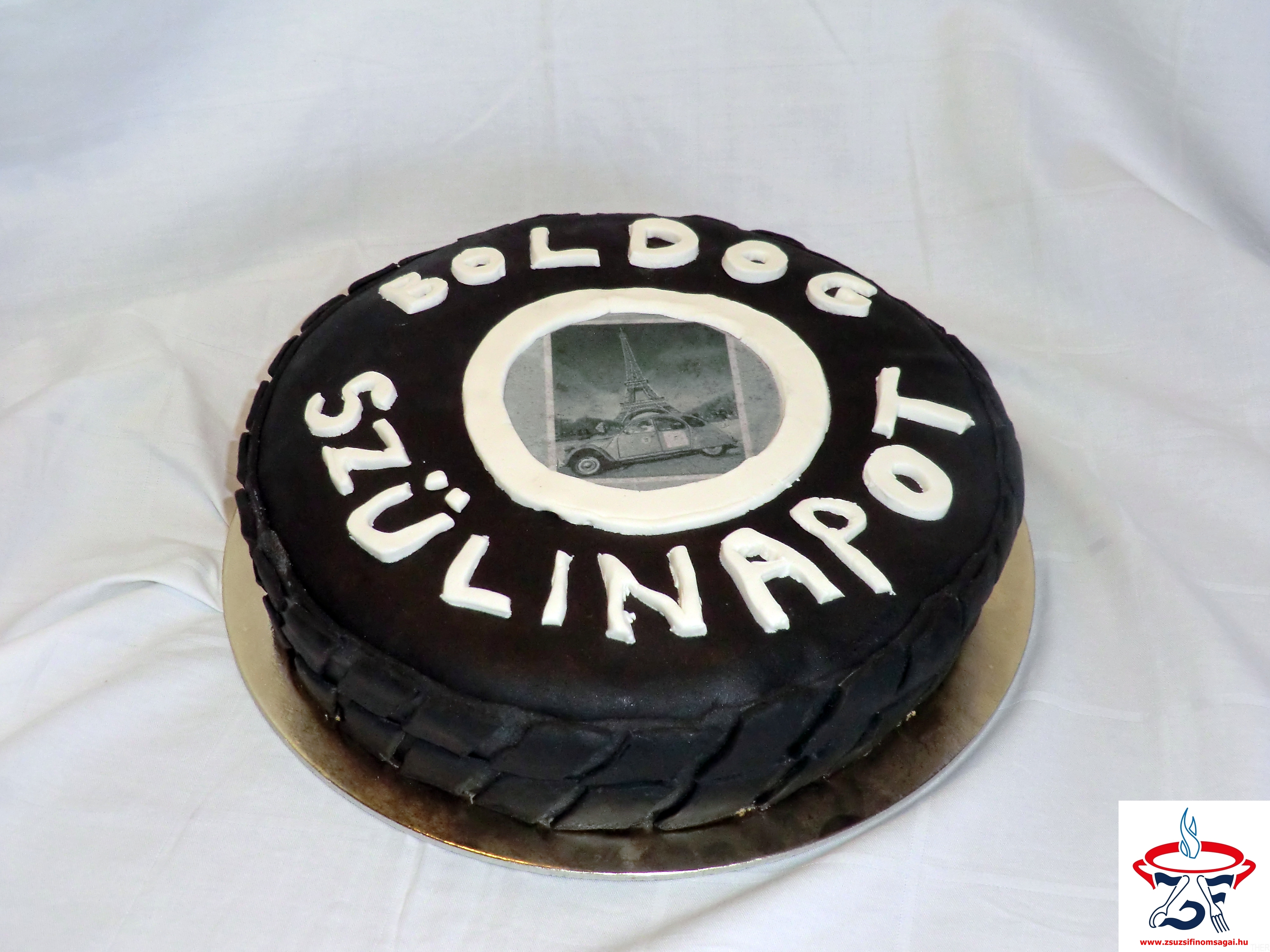 Gumiabroncs torta