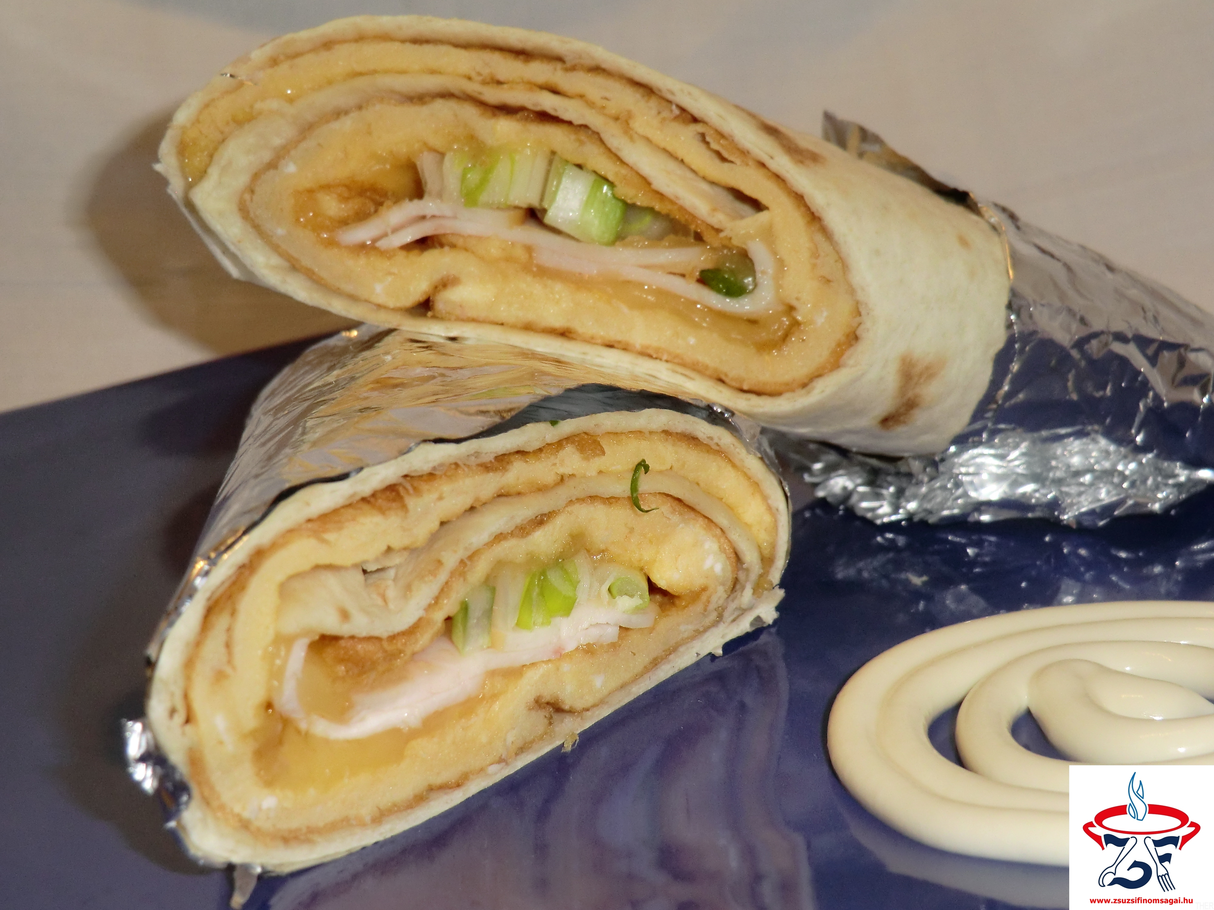 Omlettel töltött burrito